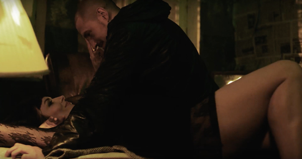 Надежда Мейхер "изменила" супругу с подопечным LOBODA в новом клипе