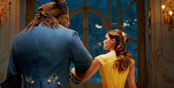 Красавица и чудовище: в Сеть попал новый тизер голливудской сказки с Уотсон