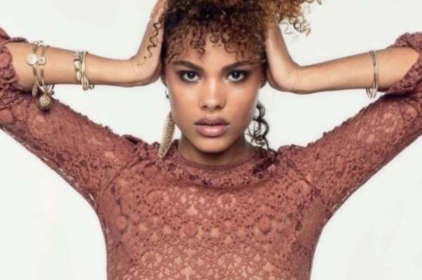 instagram.com/tinakunakey