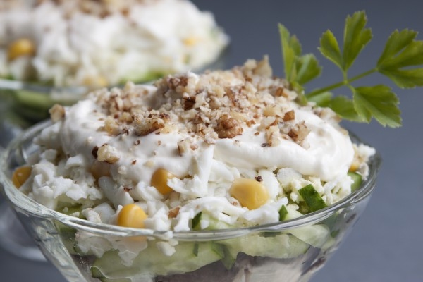 Салат с курицей и орехами: ТОП-5 рецептов