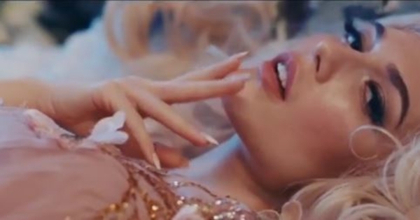 Эрика Герцег выложила видео со свадебной фотосессии