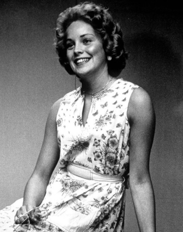 Другое лицо: Шэрон Стоун показала, какой была в юности