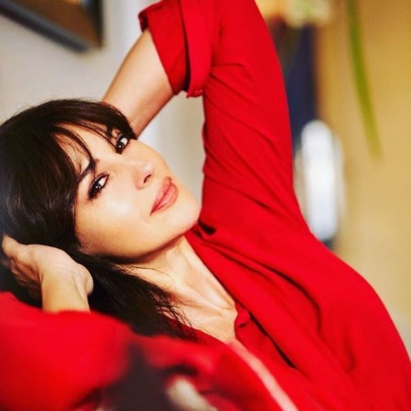 52-летняя Белуччи снялась в прозрачном платье для мужского глянца