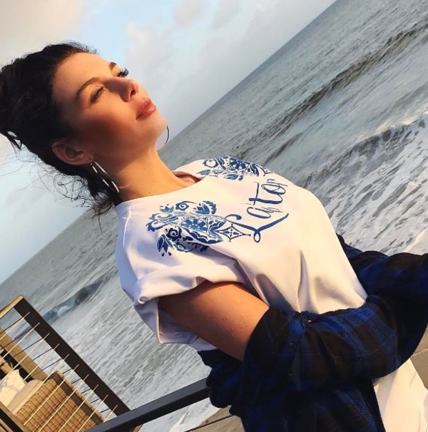 Не идеальная: Седокова сделала откровенное признание поклонникам