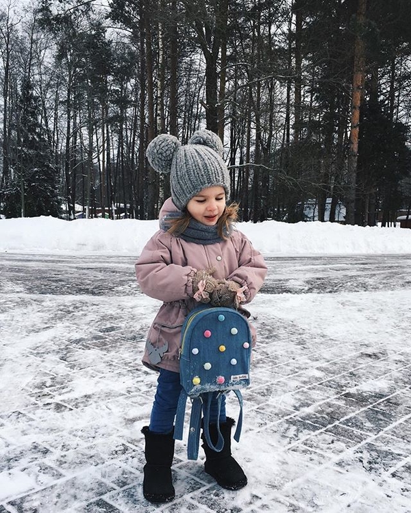20 модных зимних образов для детей
