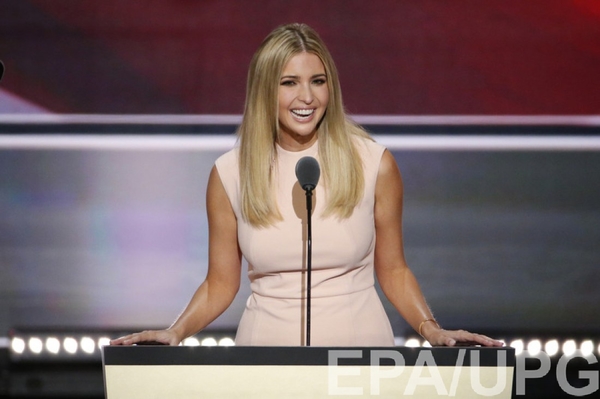 Никак не нарадуется: Иванка Трамп опубликовала новые фото из Белого дома