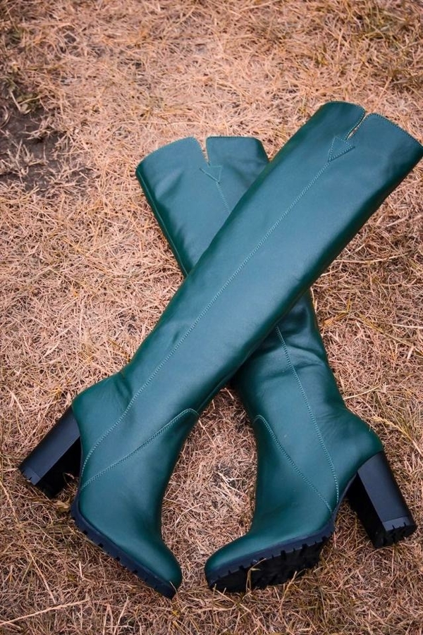 Шаг за шагом: ТОП-10 скидок и акций на зимнюю обувь от украинских брендов