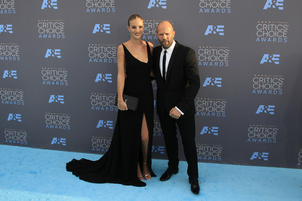 Невеста Джейсона Стейтема объявила о своей беременности