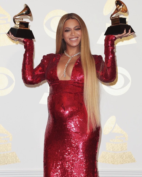 Бейонсе презентовала сразу два новых клипа