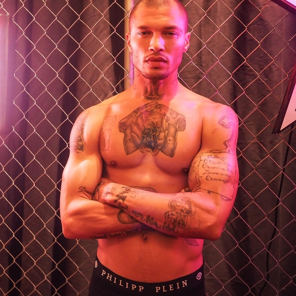 Самый сексуальный преступник мира открыл показ Philipp Plein