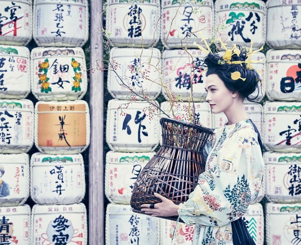 Карли Клосс и Vogue US обвинили в расизме