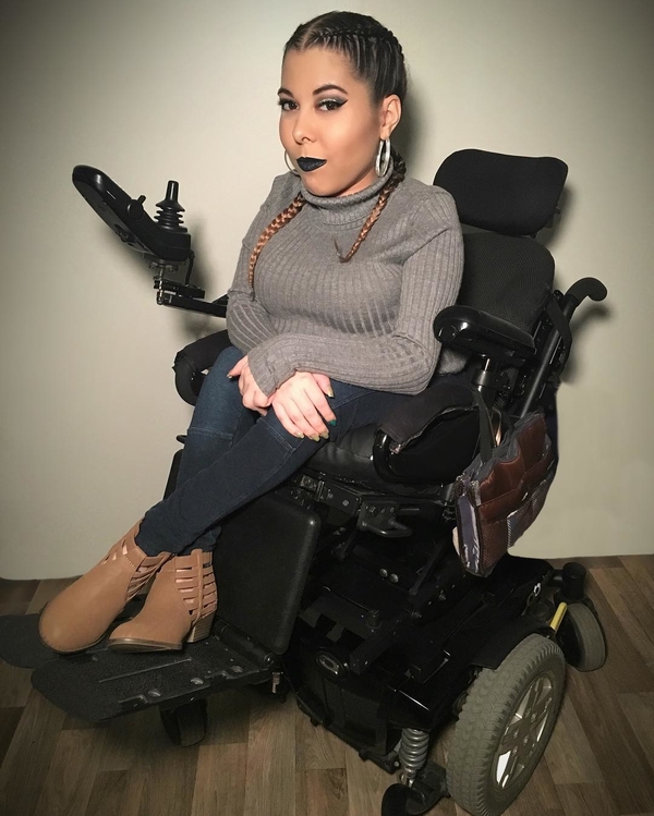 Милые инвалиды: в Сети стартовал новый флешмоб