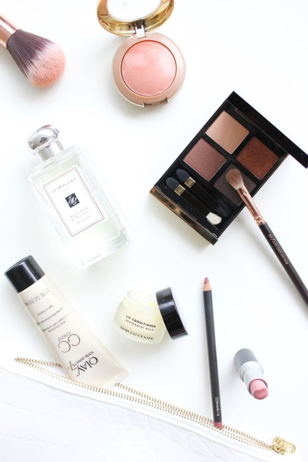 Пять кистей, которые нужны для идеального нанесения теней