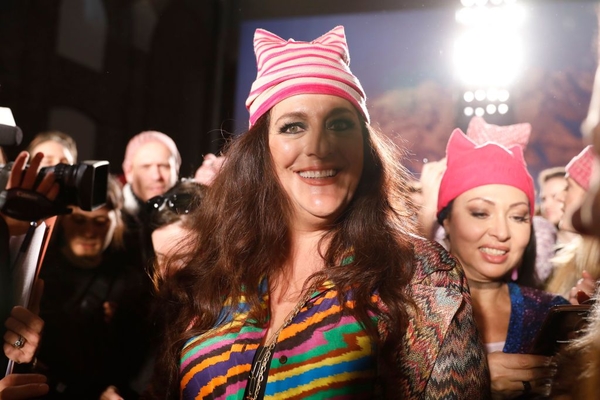 Показ Missoni прошел под эгидой Женского марша