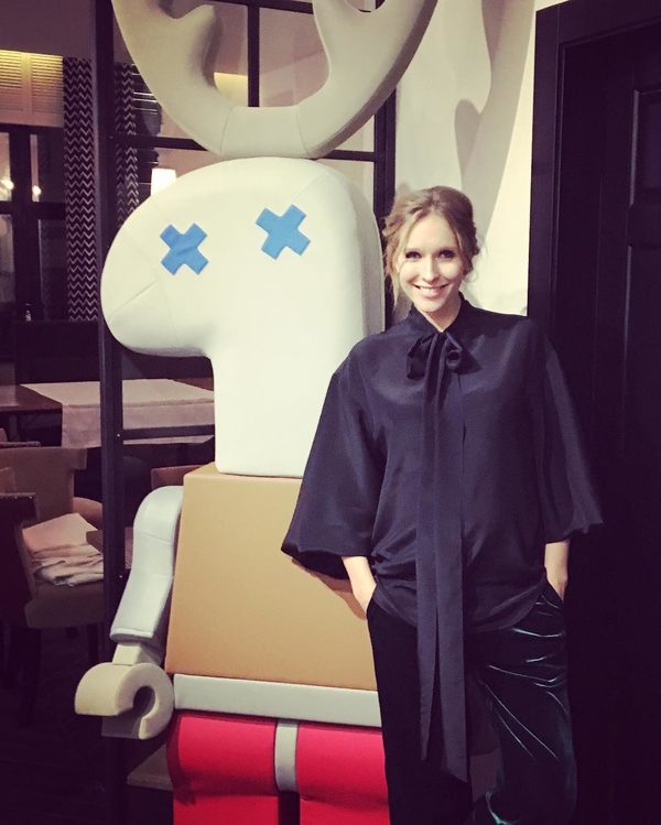 Катя Осадчая поделилась фото, где она запечатлена беременной