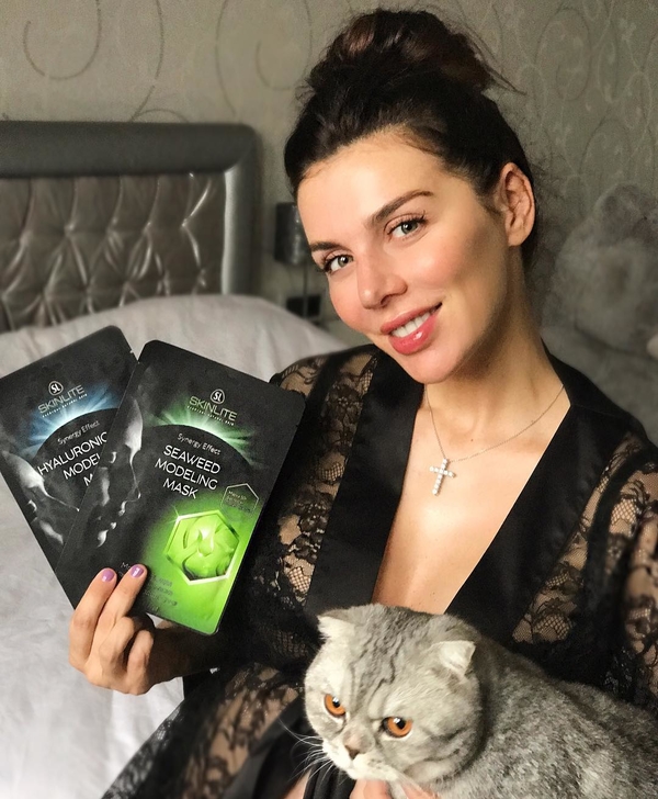 Беременная Анна Седокова показала, как выглядит без макияжа