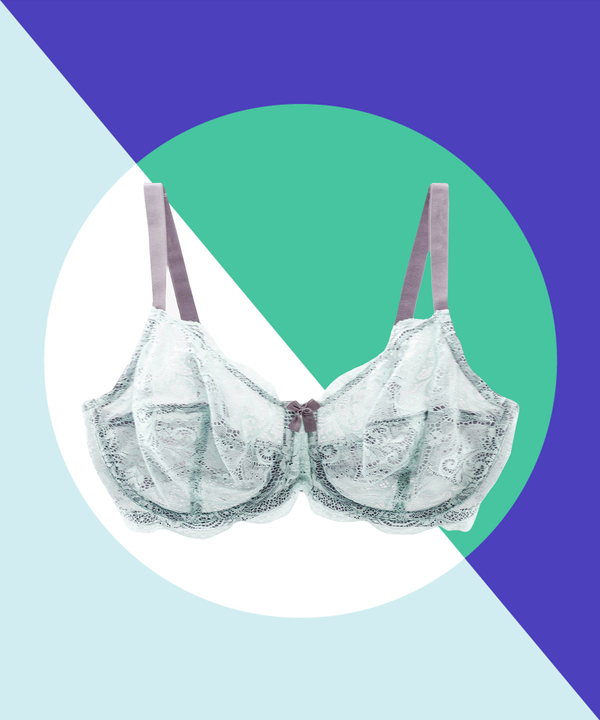 Как одеваться женщинам с большой грудью: семь советов