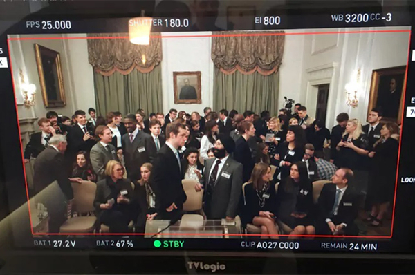 Реальная любовь 2: в Сеть попали первые фото со съемок фильма c Хью Грантом