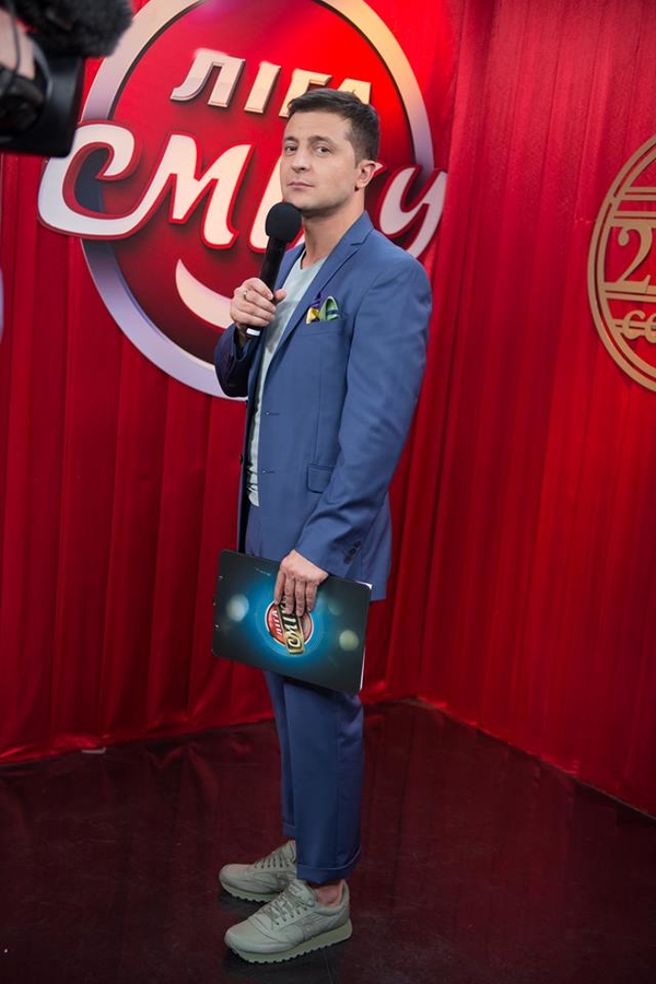 Владимир Зеленский носит кроссовки стоимостью 1755 гривен