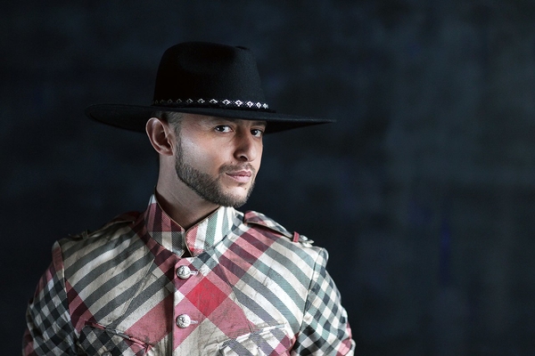 Рома Зверь снял клип со старшей дочерью