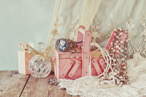 Куда все это деть: идеи для хранения украшений