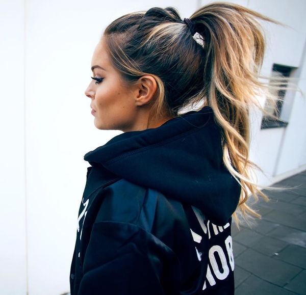 Пять beauty-трендов 90-х, которые возвращаются в моду