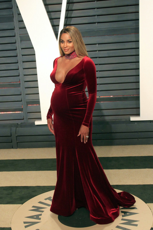 Беременная Сиара попала в ДТП