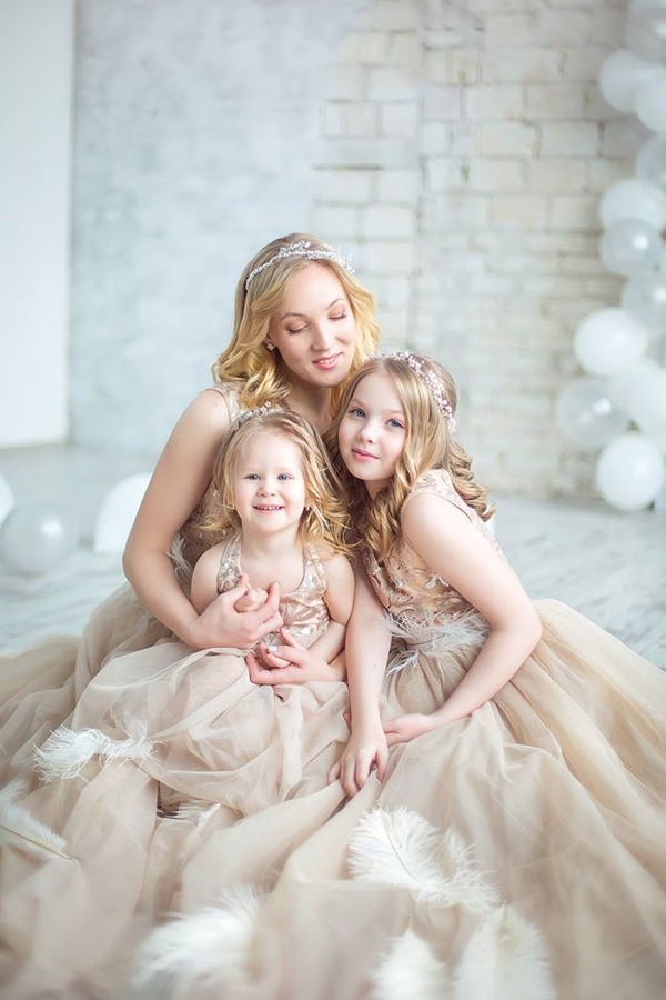 Жена и дочки Евгения Кошевого снялись в сказочной фотосессии