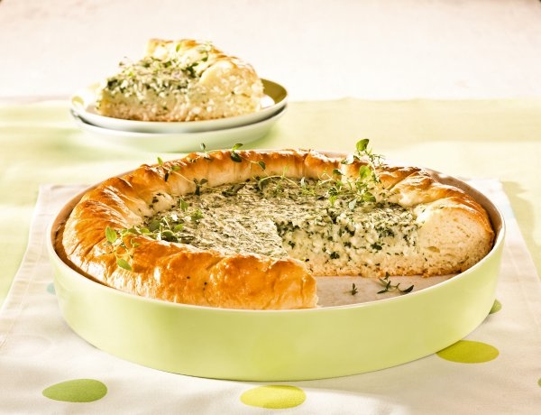 Весенний пирог с зеленью: ТОП-5 рецептов