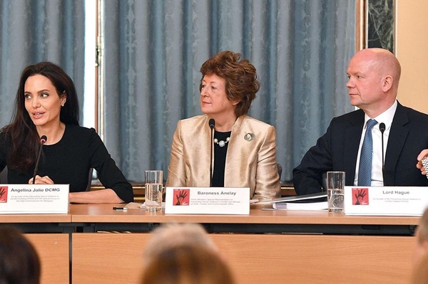 facebook.com/AngelinaJ1975