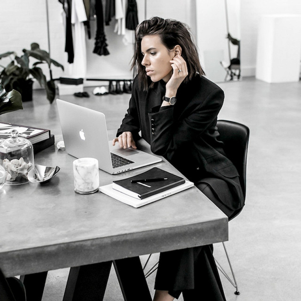 Пять вещей, которые делают успешные девушки в воскресенье вечером