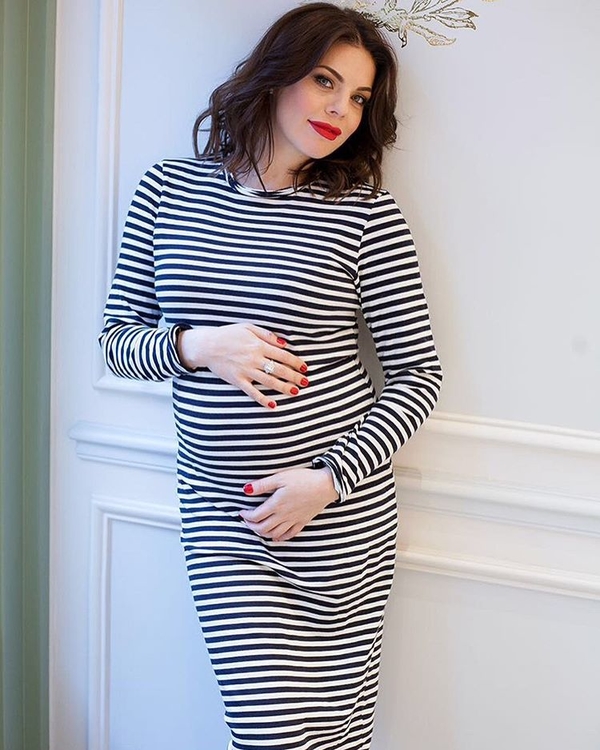 Беременная Анастасия Стоцкая показала, какой была 14 лет назад