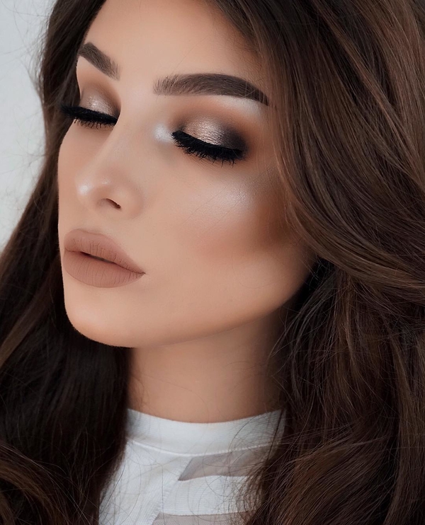 Как правильно наносить матовую помаду