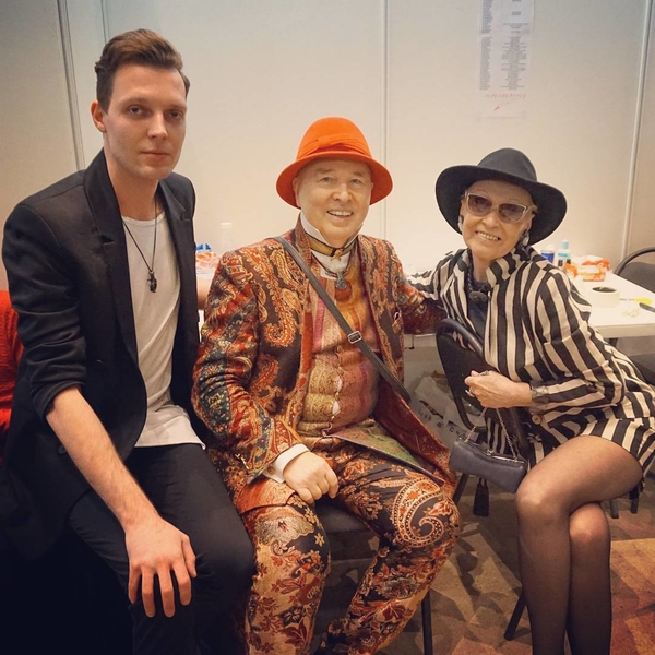 76-летняя актриса Светлана Светличная показала стройные ножки