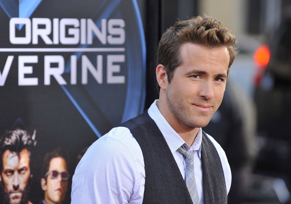 Парень сделал тату на ягодицах с именем Райана Рейнольдса