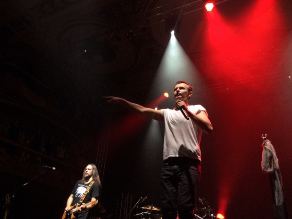 Вакарчук со сцены выразил благодарность российскому журналисту