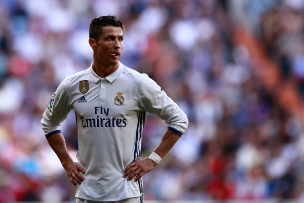 Криштиану Роналду полностью обнажился в новой фотосессии