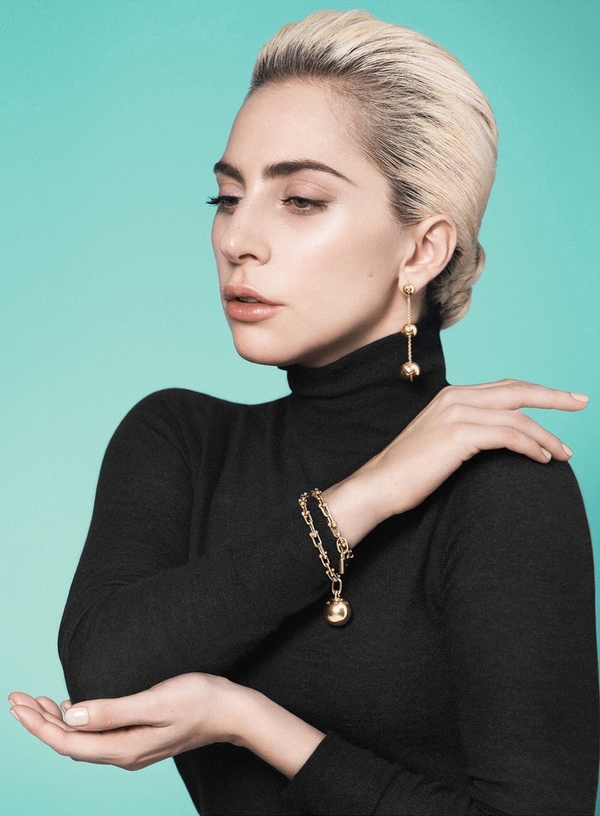 Lady Gaga дебютировала в кампейне Tiffany & Co.