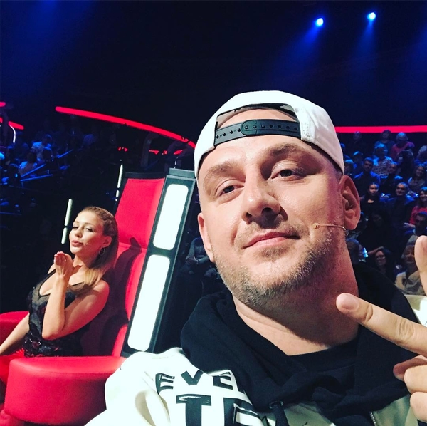 Голос країни 7 сезон: в первом прямом эфире спецэффекты и сильные вокалы