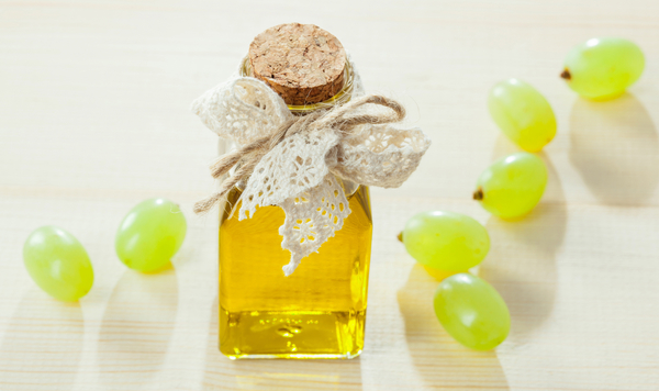 Пять beauty-причин, почему тебе нужно купить масло виноградных косточек