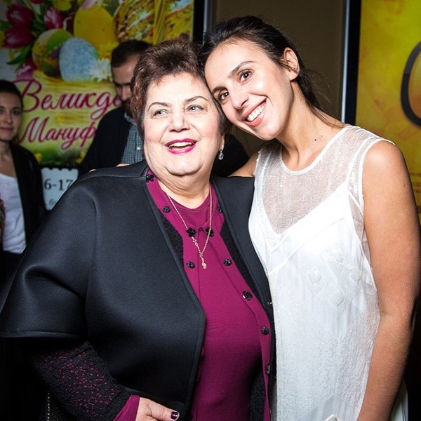 Джамала вместе с мамой посетила премьеру документального фильма о себе