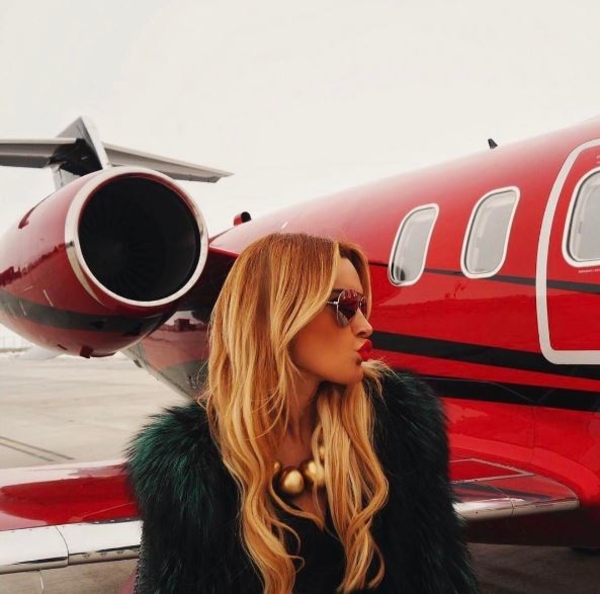 ТОП-7 самых странных запросов звезд во время частных перелетов