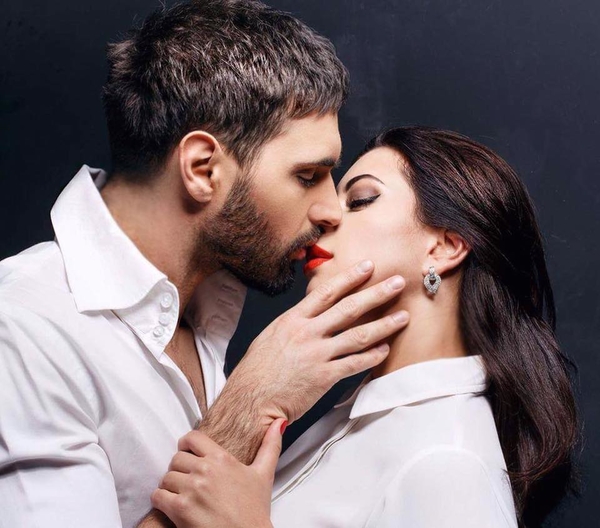 Козловский хочет провести медовый месяц за границей, несмотря на запрет