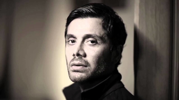 Муж Ирины Билык прокомментировал свой клип с обнаженной Апиной