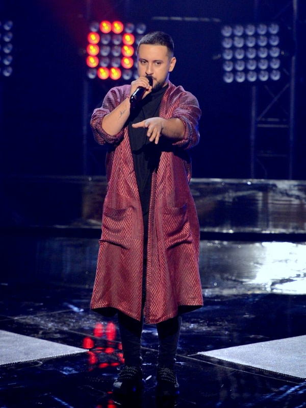 Голос країни 7: MONATIK выступил в халате в полуфинале