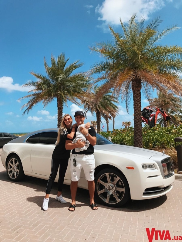 Молодая жена Николая Тищенко родила ему сына