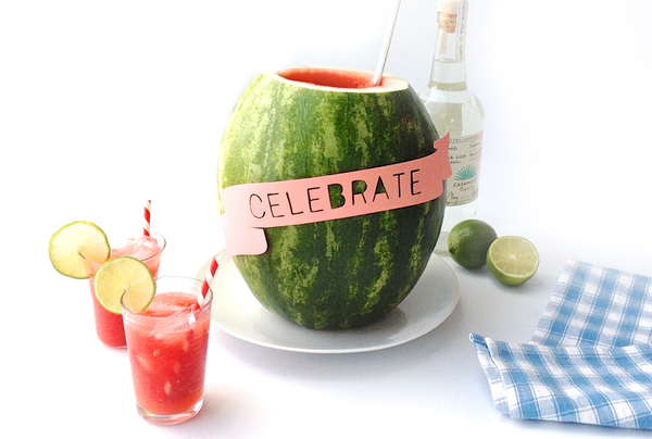 Коктейли во фруктах: три рецепта для вечеринки