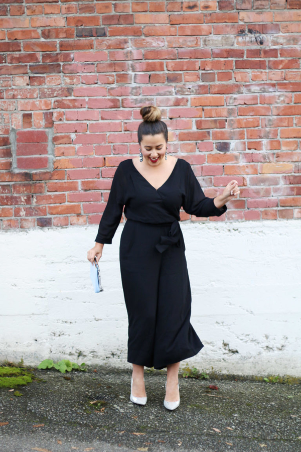 Какие вещи должны быть в гардеробе девушки с большой грудью