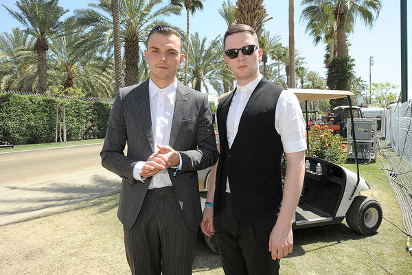 Hurts представили гей-клип на новую песню