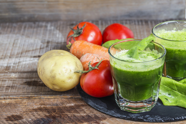 Весенний детокс: три рецепта смузи из шпината